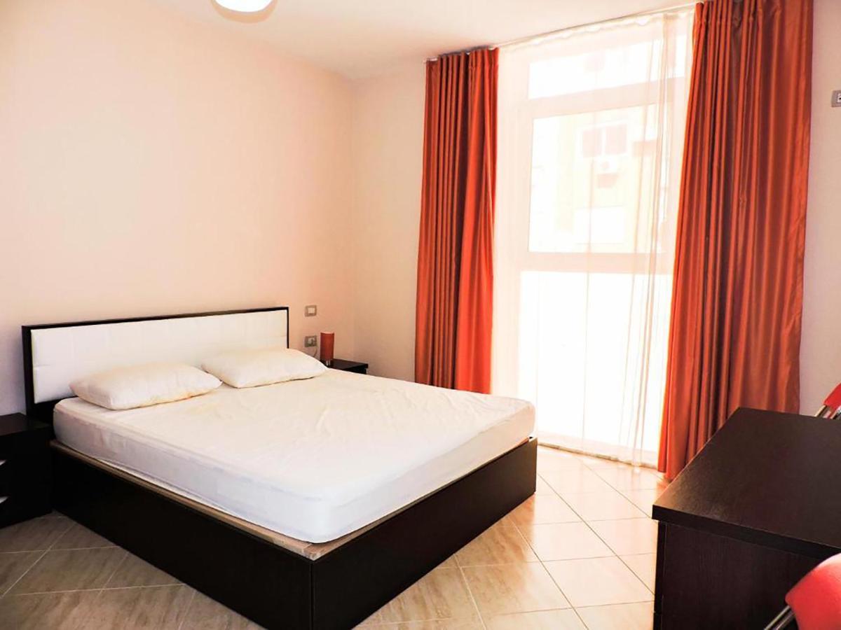 Flowers Apartments Голем Экстерьер фото